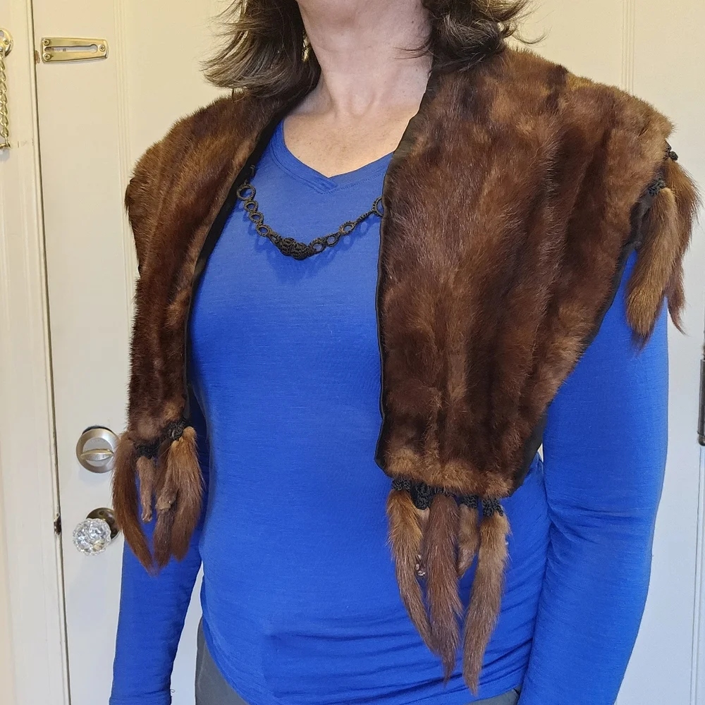 Vintage Fur Wrap With Tails And Feet O/S